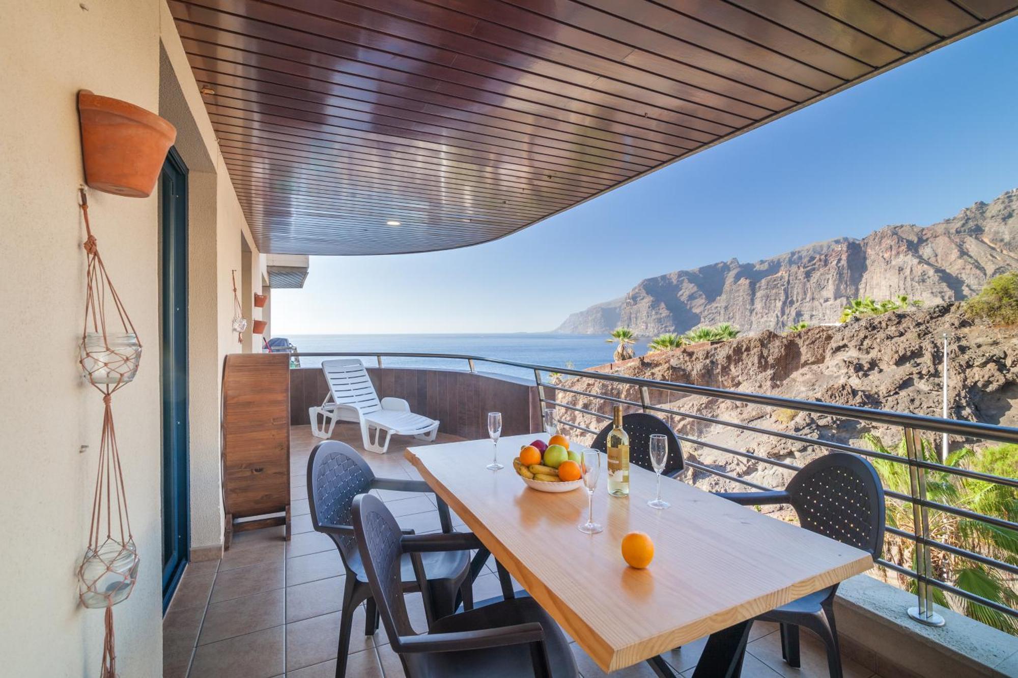 Tenerife Break - Balcon De Gigantes * Puerto de Santiago (Tenerife)